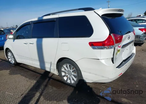 2013 Toyota Sienna Limited V6 7 Passenger z USA, uszkodzony, nr VIN 5TDYK3DC9DS291149